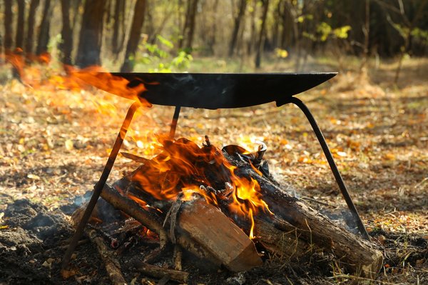 Le brasero corten : chaleur et convivialité à petit prix